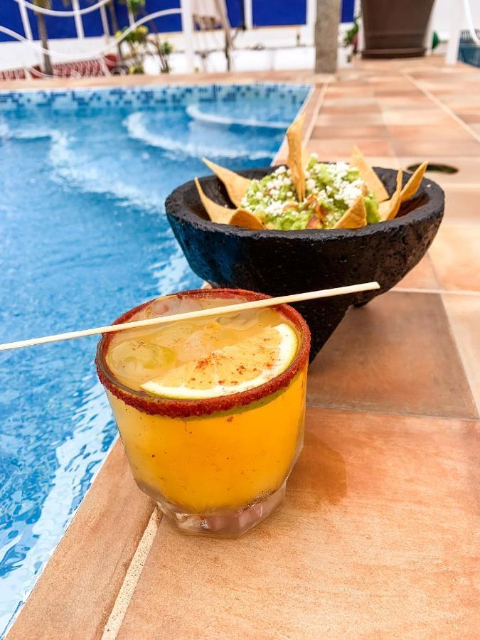 La Iguana Vallarta Lgbt Adults Only - Romantic Zone - Party Clubbing Street Пуэрто-Вальярта Экстерьер фото