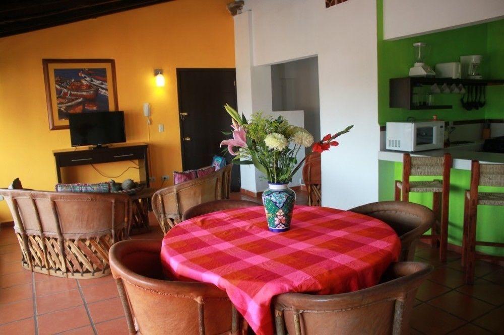 La Iguana Vallarta Lgbt Adults Only - Romantic Zone - Party Clubbing Street Пуэрто-Вальярта Экстерьер фото
