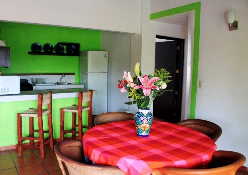 La Iguana Vallarta Lgbt Adults Only - Romantic Zone - Party Clubbing Street Пуэрто-Вальярта Экстерьер фото