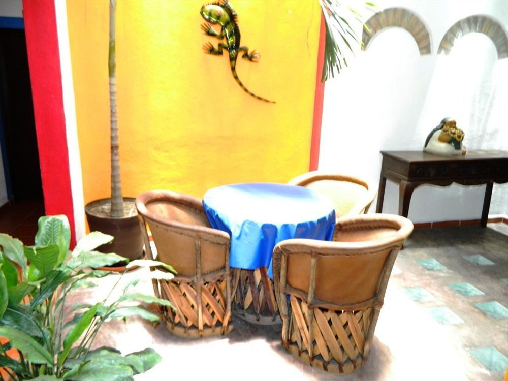 La Iguana Vallarta Lgbt Adults Only - Romantic Zone - Party Clubbing Street Пуэрто-Вальярта Экстерьер фото
