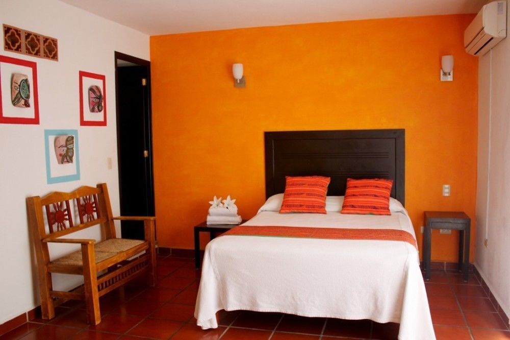 La Iguana Vallarta Lgbt Adults Only - Romantic Zone - Party Clubbing Street Пуэрто-Вальярта Экстерьер фото
